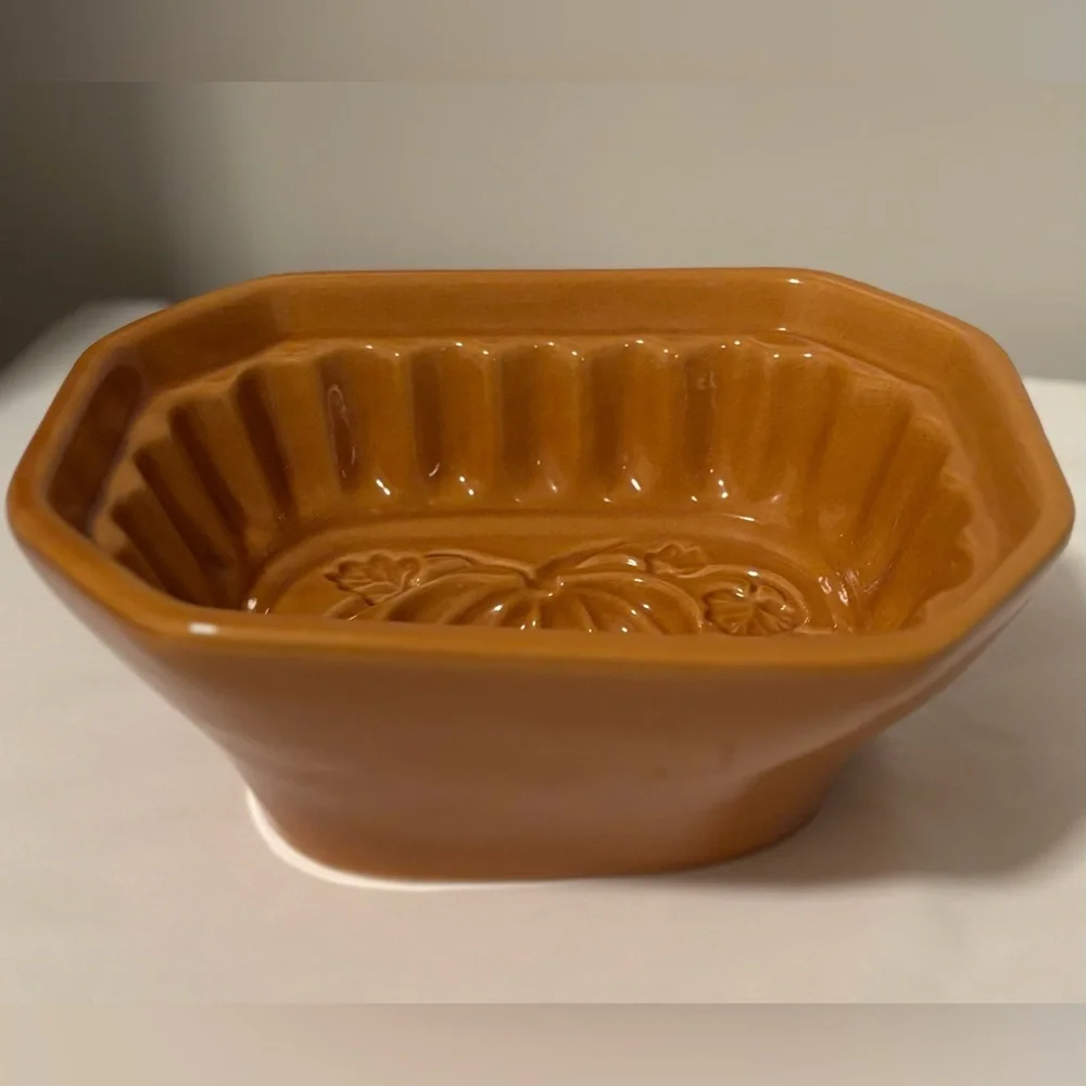 Vintage Crate & Barrel Ceramic Stoneware Pumpkin Bread Baking Dish / Jello Mold